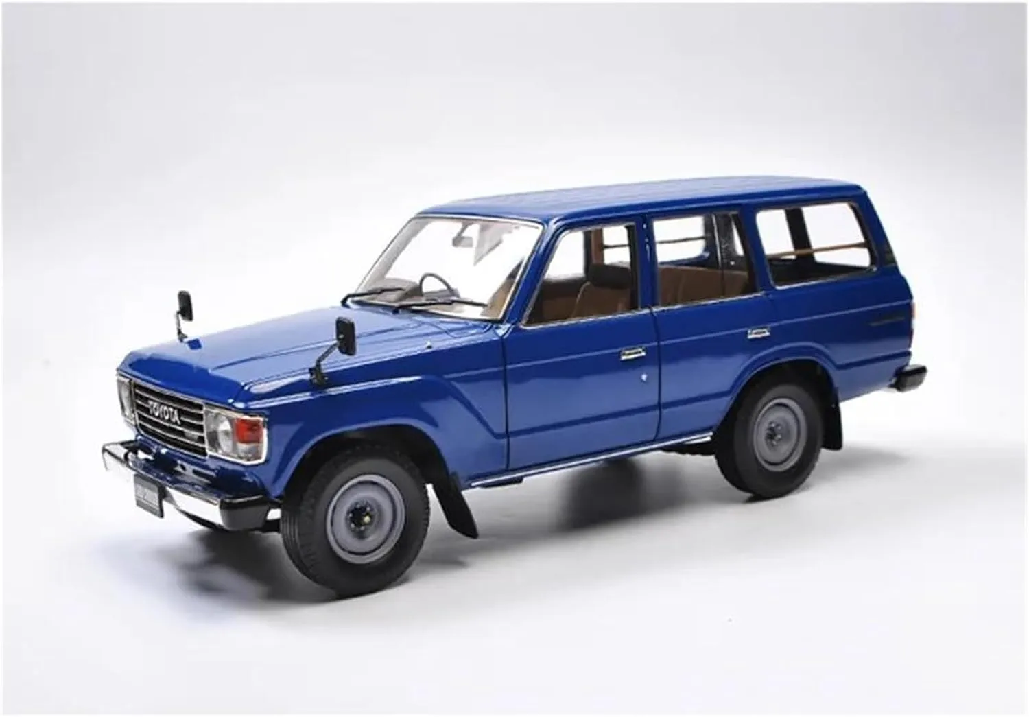 1 18 for Toyota Land Cruiser LC60 Alloy Diecast Car Model Simulation Collection Display Figure Souvenirs Motor Vehicles Toys(Blue)