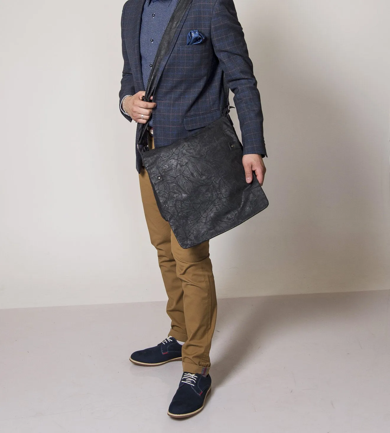 BALLARAT - Mens Black Crossbody Bag