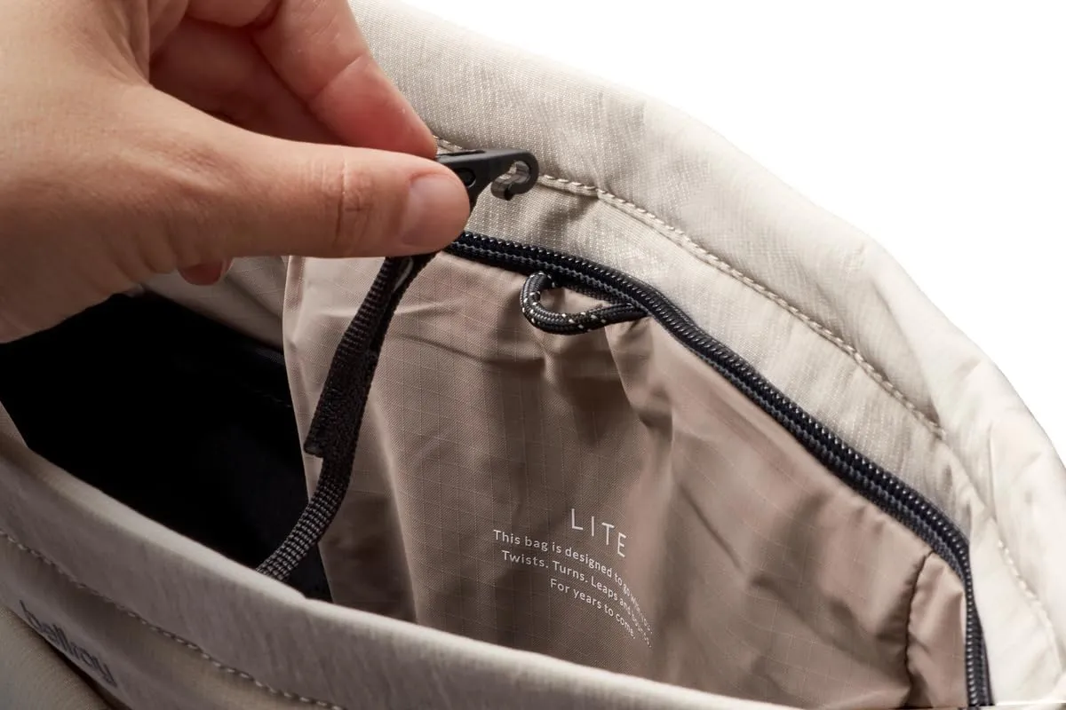 Bellroy Lite Totepack (18 liter lightweight tote bag and backpack, for beach, travel and every day) - Ash