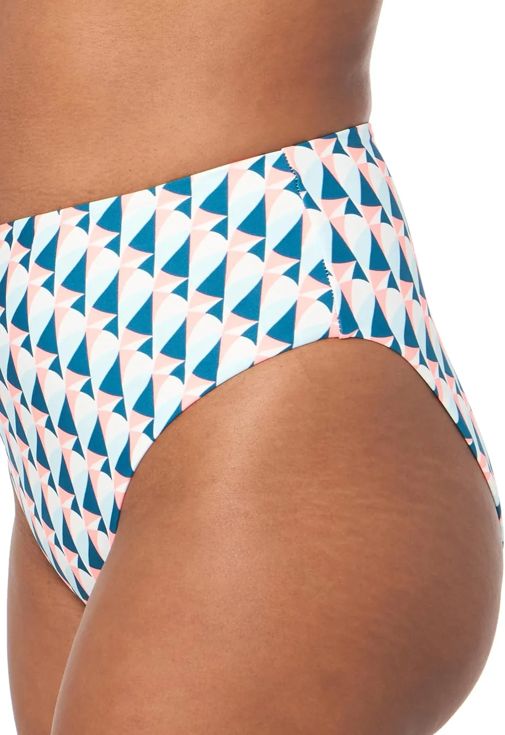 Carve Designs Women's Lani Pocket Compression Bottom