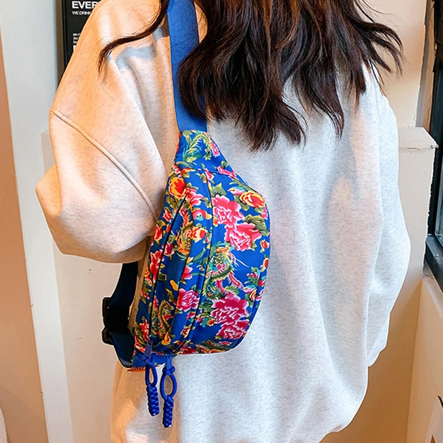 eYLun Women Fanny Pack Crossbody Bag Adjustable Casual Waist Bag FashionChest Bag Waist Pack for Travel Walking Running Hiking Blue
