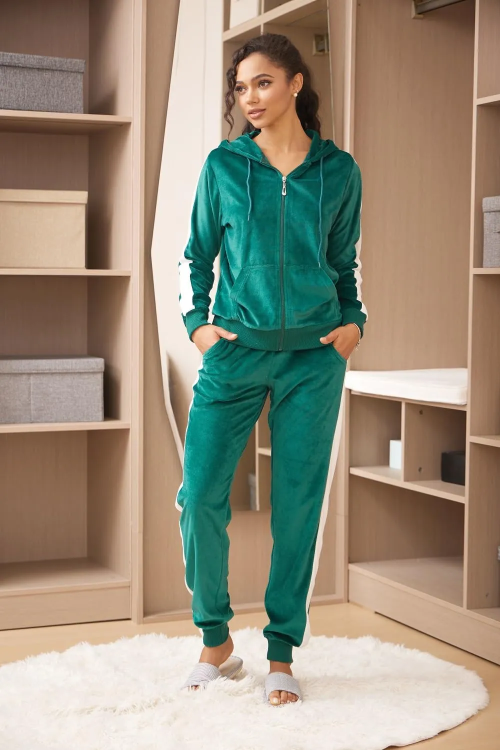 Facitisu Tracksuit for Women Set 2 Piece Joggers Velour Jogging Sweat Outfits Hoodie and Sweatpants Set