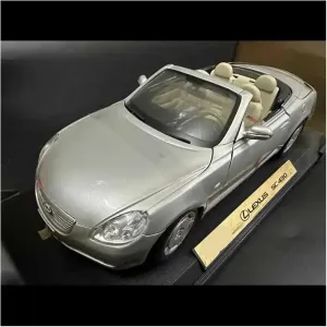 Metal Die Cast Toy Cars 1/18 for Lexus Sc 430 Convertible Special Edition Silver Classic Sport Car Model Collection Metal Souvenir for Home Or Office Décor