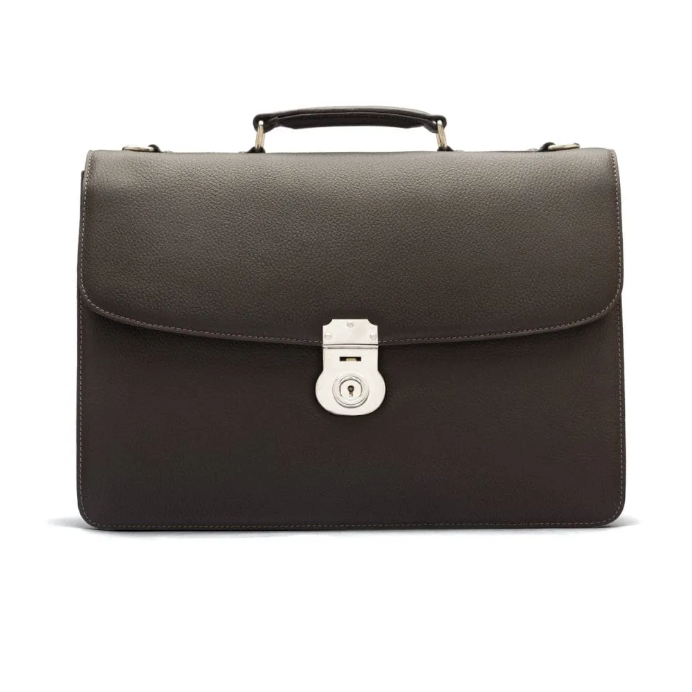 Pebbble Grain Harvard Leather Briefcase - Brown