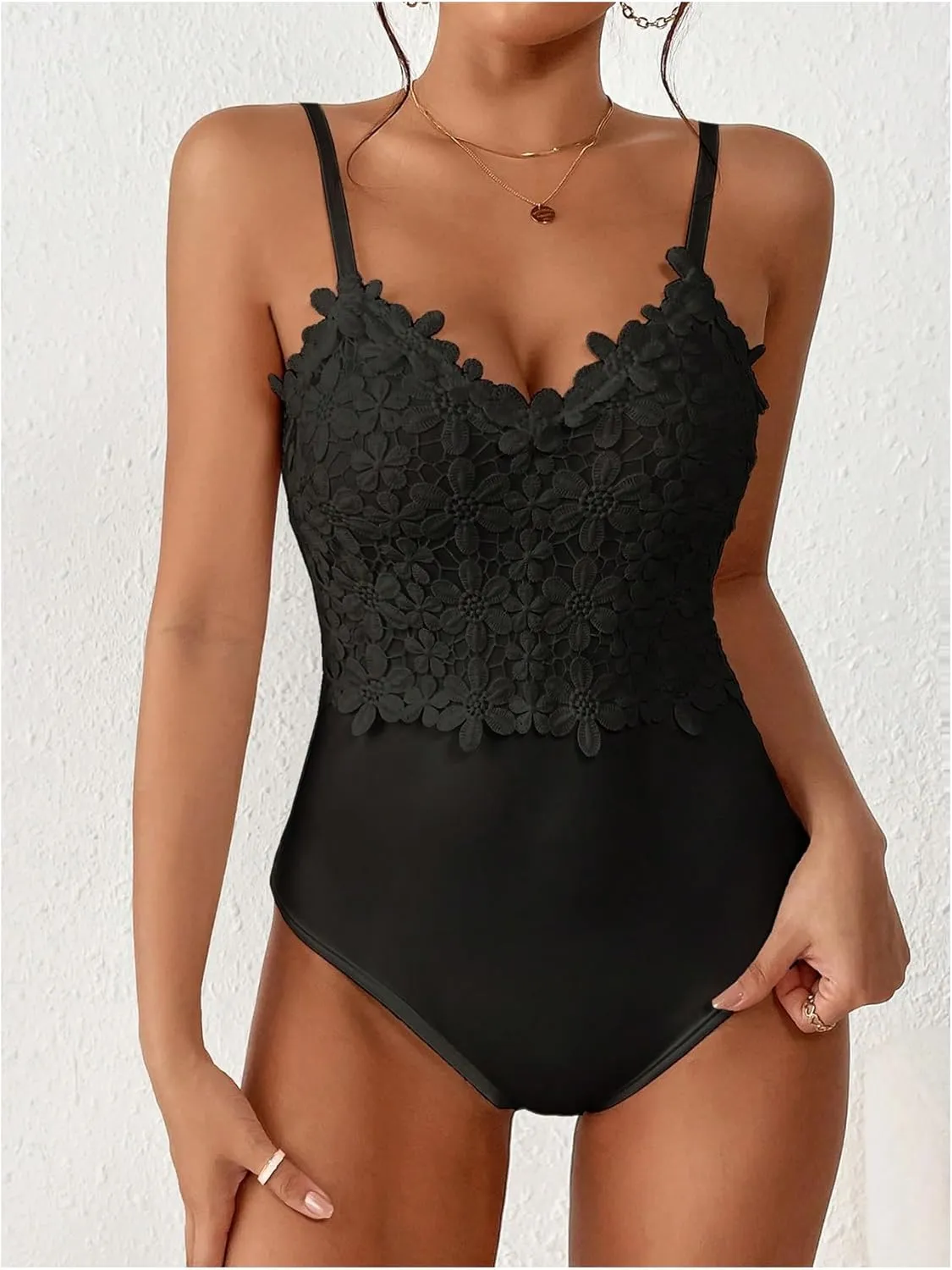 SweatyRocks Women's Appliques Lace Bodysuit Sleeveless V Neck Fitted Camisole Tops