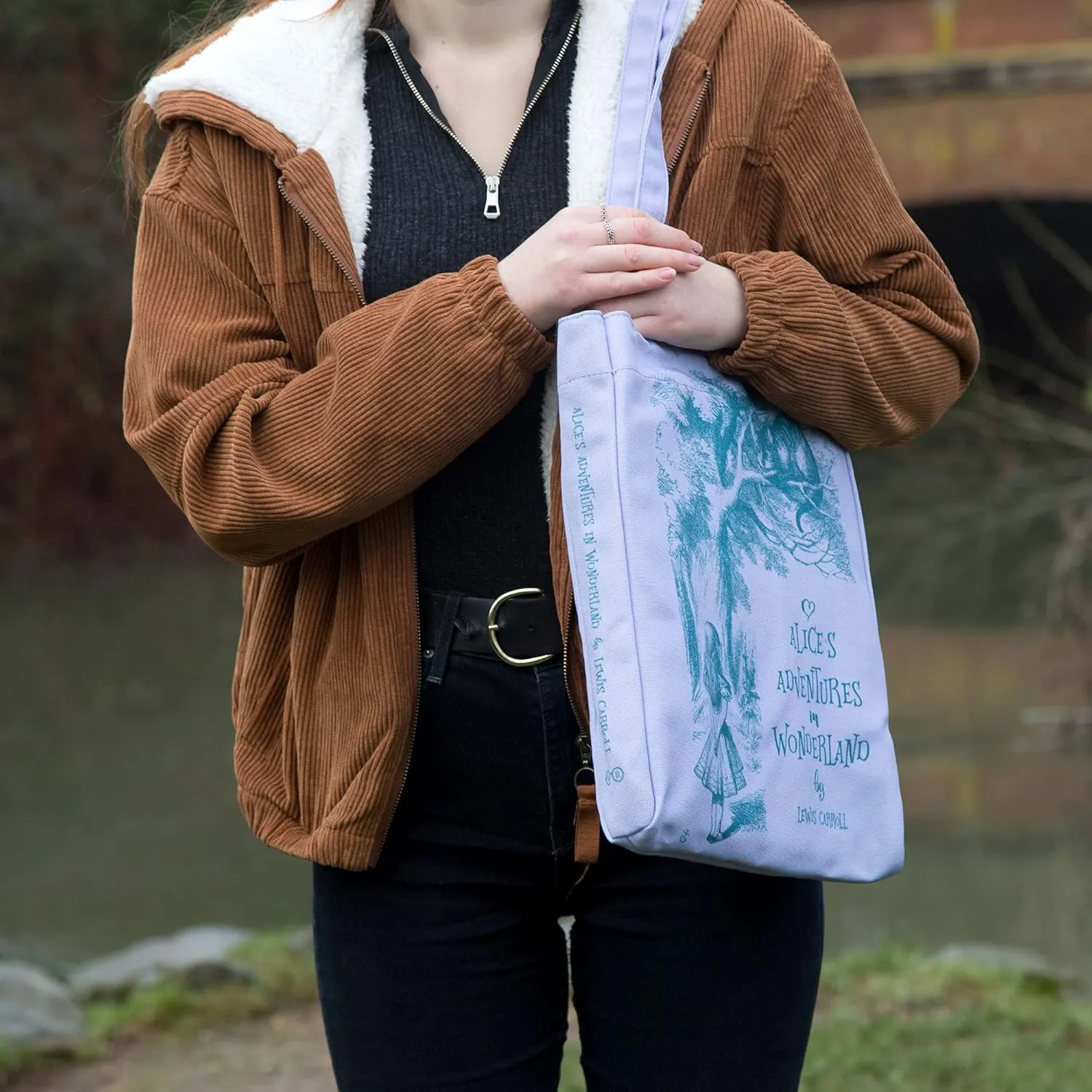 Well Read Book Themed Tote Bag for Book Lovers - Ideal Literary Gifts for Readers & Bookworms - Versatile Shoulder Bag