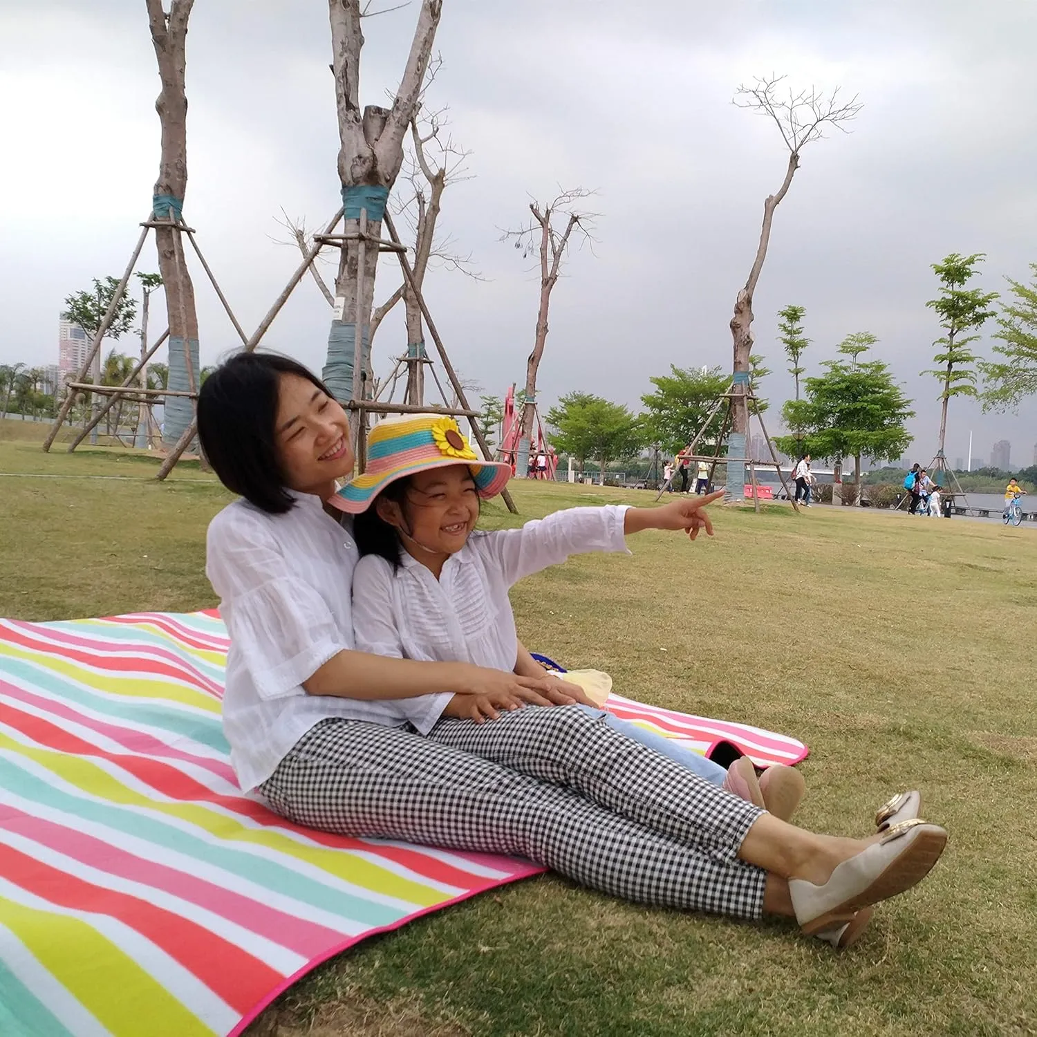 yodo Outdoor Picnic Blanket Water-Resistant for Camping Hiking Festivals,Rose Stripe